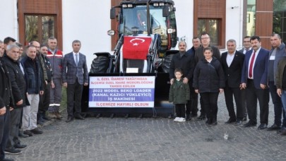 GÜMÜŞHACIKÖY’E KANAL KAZICI YÜKLEYİCİ İŞ MAKİNASI KAZANDIRILDI