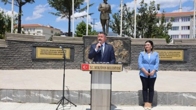 GURURLU VE MUTLUYUZ