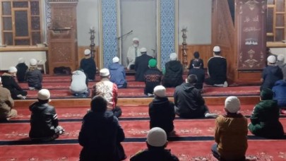 HAFIZ ADAYLARI SABAH NAMAZINDA BULUŞTU
