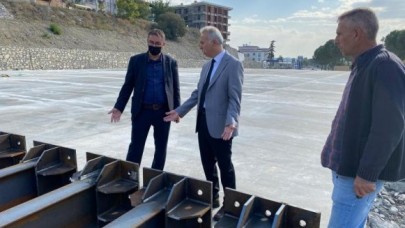 HALK PAZARI İNŞAATINDA İNCELEMEDE BULUNDU