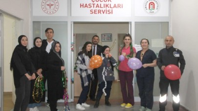 HASTANE DEPREMZEDE ÇOCUKLAR İÇİN SÜSLENDİ