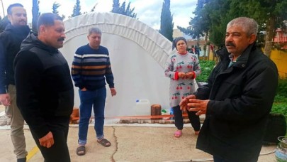 HATAY'DA YARALARI SARMAK İÇİN VAR GÜCÜYLE ÇALIŞIYOR