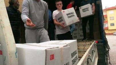 HAYIRSEVER İŞ ADAMI 1100 KOLİ GIDA YARDIMI YAPTI