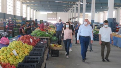 HEM DENETLEDİ, HEM DE AŞI İÇİN UYARIDA BULUNDU