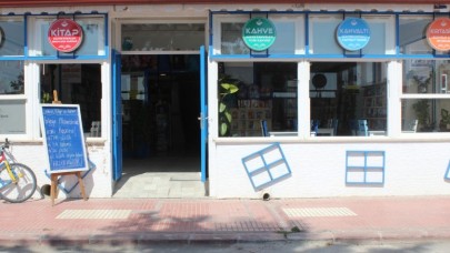 HEM KİTAPEVİ HEM CAFE