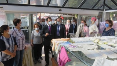 HEM STANDINI ZİYARET ETTİ