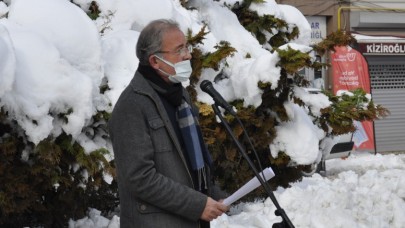“HUKUK DEVLETLERİ; ANAYASA VE YASALARLA YÖNETİLİR”