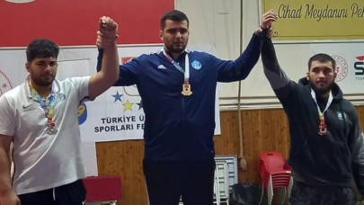 HÜSEYİN CİVELEK ALTIN MADALYA İLE DÖNDÜ