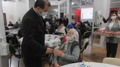 HUZUREVİ’NDE ANLAMLI PROGRAM