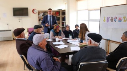 HUZUREVİ’NDE DE OKUMA YAZMA BİLMEYEN KALMAYACAK