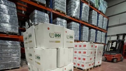 İHH DEPREM BÖLGELERİNE 166 TIR YARDIM MALZEMESİ GÖNDERDİ