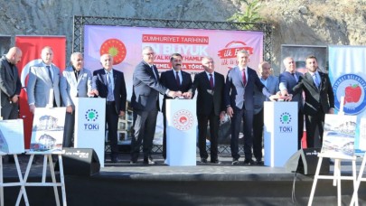"İLK EVİM, İLK İŞ YERİM PROJESİ" KAPSAMINDA İLK TEMEL ATILDI
