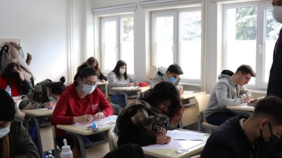 İngilizce Yeterlilik Sınavı Gerçekleştirildi