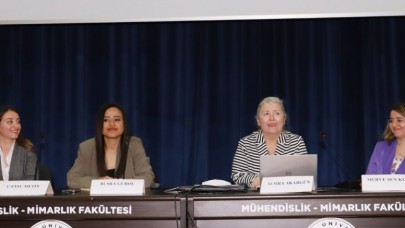 İş Hayatında Kariyer Konulu Söyleşi Düzenlendi