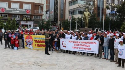 ‘İŞÇİLER EVİNE EKMEK ALAMAZ DURUMA GELMİŞTİR’