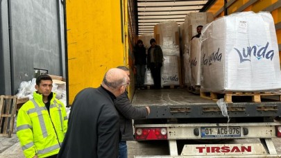 İSVEÇ’TEKİ TÜRK İŞ İNSANLARINDAN 12 TIRLIK DESTEK