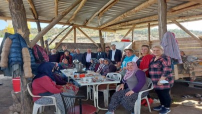 İYİ PARTİ, ÇİFTÇİNİN SORUNLARINI DİNLİYOR