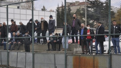 KALDIRIMDAN DEĞİL, TRİBÜNDEN İZLEMEK İSTİYORUZ