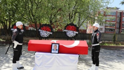 KALP KRİZİ GEÇİREN RAUF SEÇGİN, SON YOLCULUĞUNA UĞURLANDI