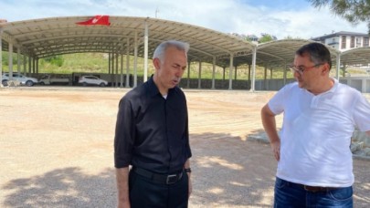 KAPALI PAZAR YERİ GÜN SAYIYOR