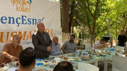 KARAHOCAGİL, GENÇ ESNAFLARLA BULUŞTU