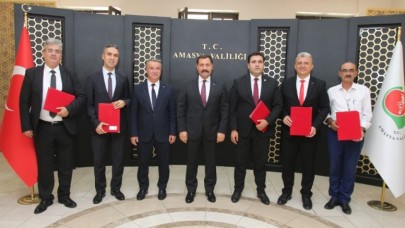 KARİYER YOLCULUĞUNDAKİ GENÇLERE NİTELİKLİ EĞİTİM DESTEĞİ PROJESİ İMZA TÖRENİ