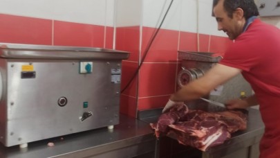 KASAPLARIN KIYMA MESAİSİ DEVAM EDİYOR