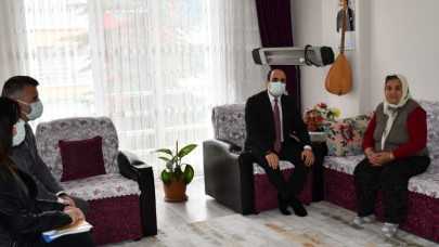 KAYMAKAM ALTINÖZ’DEN ŞEHİT AİLELERİNE ZİYARET