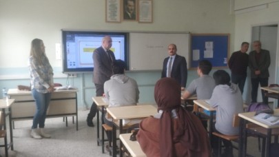 KAYMAKAM ALTINÖZ, OKUL ZİYARETLERİNE DEVAM EDİYOR