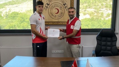 KIZILAY ŞAMPİYONU UNUTMADI