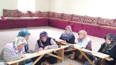 KUR’AN KURSLARINA YETİŞKİNLERDEN YOĞUN İLGİ
