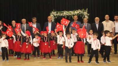 KUR’AN KURSU MİNİKLERİ BİLGİ VE BECERİLERİNİ GÖSTERDİ