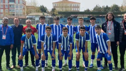 MERZİFONSPOR ŞAMPİYONLUĞA GÖZ KIRPTI