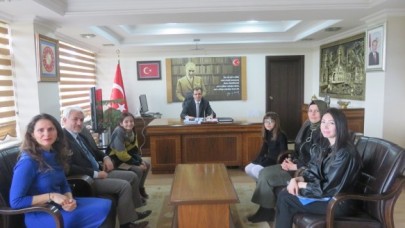 MİNİK ÖĞRENCİLER KİTAPLARINI TANITTI