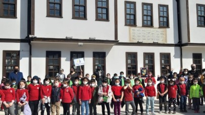 MİNİK TWİNNİRLAR HAT SANATINI ÖĞRENDİLER