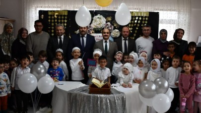 MİNİKLERİN KUR'AN’I KERİM’E GEÇME HEYECANINA ORTAK OLDU