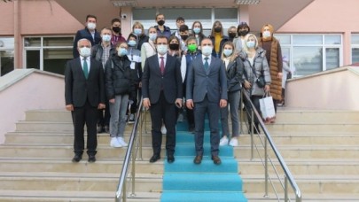 MİSAFİR ÖĞRENCİLERİ KABUL ETTİ