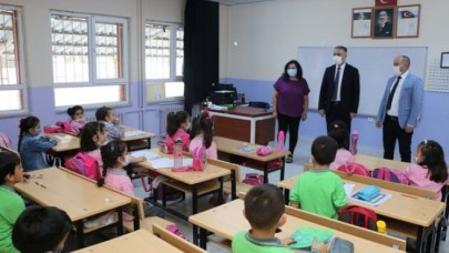 MÜDÜR COŞKUN OKUL ZİYARETLERİNDE