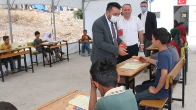 MÜFTÜ AYVAZ, ÇADIRKENT KUR’AN KURSU’NU ZİYARET ETTİ