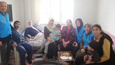 MÜFTÜLÜK PERSONELLERİ DEPREMZEDELERE MANEVİ DESTEK VERİYOR