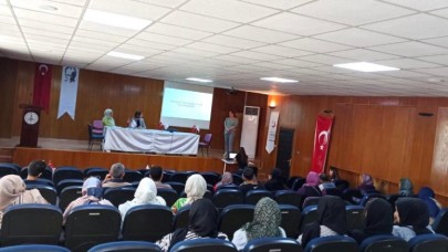 MÜLTECİLERE HALK SAĞLIĞI EĞİTİMİ VERİLDİ