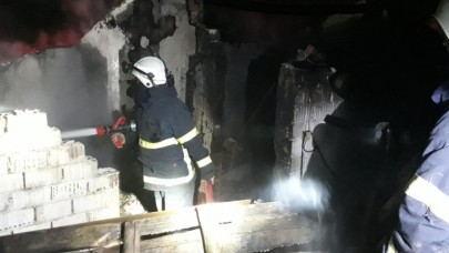 MUŞRUF KÖYÜNDE EV YANGINI