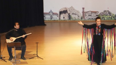 “NEFES Mİ" İSİMLİ OYUN BÜYÜK BEĞENİ TOPLADI