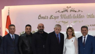 NİKAHI BAŞKAN SARI KIYDI