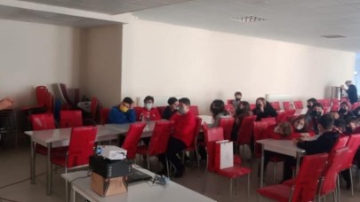 ÖĞRENCİLERE DİYABET SEMİNERİ VERİLDİ