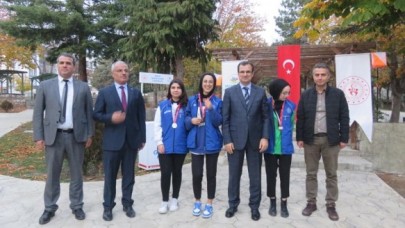 ÖĞRETMENLER ARASI ORYANTİRİNG MÜSABAKALARI DÜZENLENDİ
