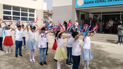 OKULLAR SÜSLENDİ, ÇOCUKLAR DOYASIYA EĞLENDİ