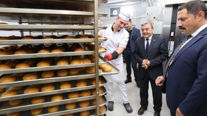 OKULLARIN EKMEK İHTİYACINI KARŞILIYORLAR