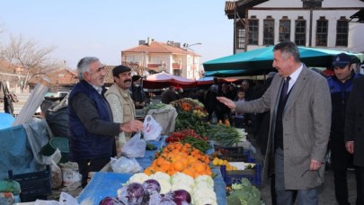 PAZARCI ESNAFININ TALEPLERİNİ YERİNDE DİNLEDİ