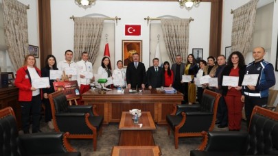 PERSONELLER İŞARET DİLİNDEN SONRA İNGİLİZCE DE ÖĞRENDİLER